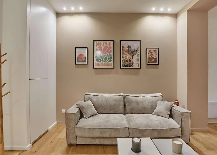 New Apartment 2 Bedrooms Center Of Paris By Studio Prestige